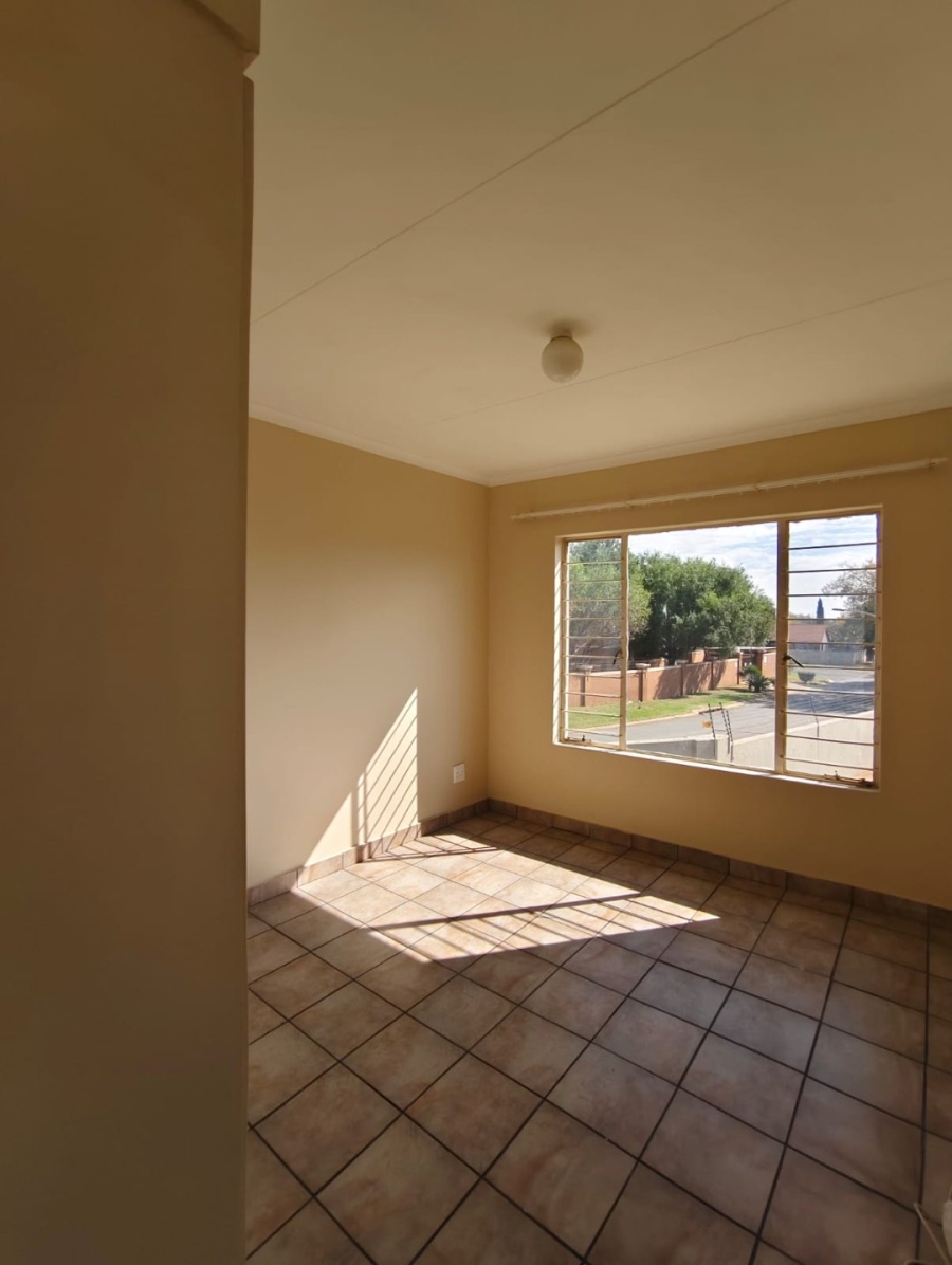 2 Bedroom Property for Sale in Vaalpark Free State
